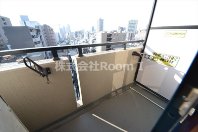 【バルコニー】 | クレール谷町 | 暖かな日差しのふりそそぐバルコニー