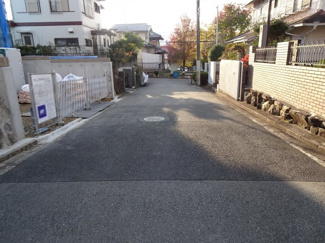【前面道路含む現地写真】