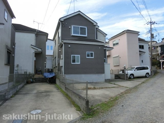 長作町　中古戸建の外観|長作町　リフォーム住宅　土地３９．９坪　平成２４年建築　公道面