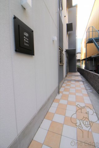 フィユフラッツ大阪ノースのエントランス