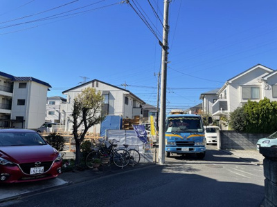 【前面道路含む現地写真】 | 仲介手数料無料　府中市西府町3丁目新築戸建て2棟　2号棟