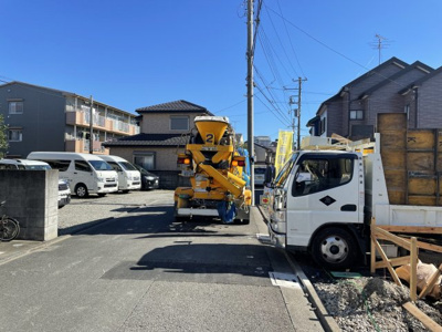 【前面道路含む現地写真】 | 仲介手数料無料　府中市西府町3丁目新築戸建て2棟　2号棟