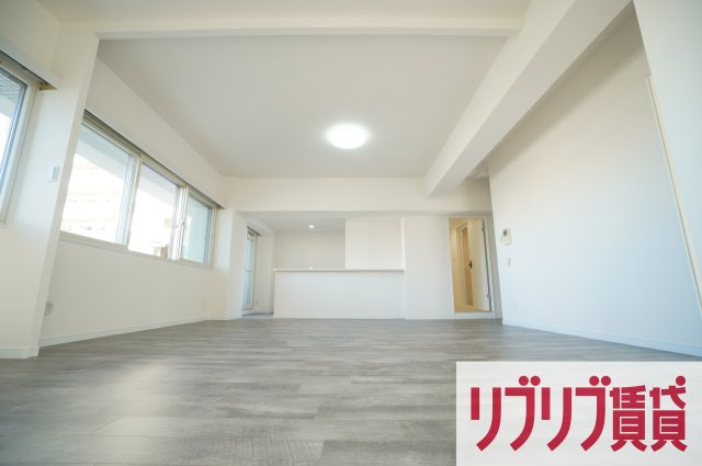 白樺フラッツの居間・リビング