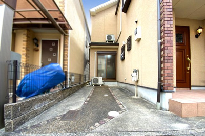 【駐車場】 | 伏見区久我森の宮町　中古戸建 | 駐車1台が可能です！前道が6ｍあり車通りも少ないので、運転が苦手な方でも安心して駐車して頂けます。