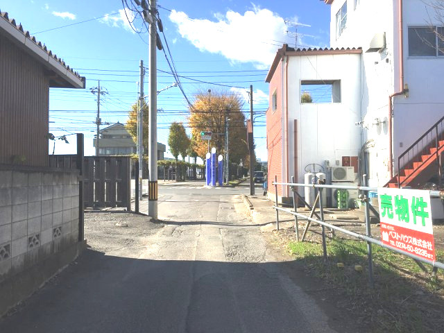 藤岡市中栗須　土地650の周辺|前面道路