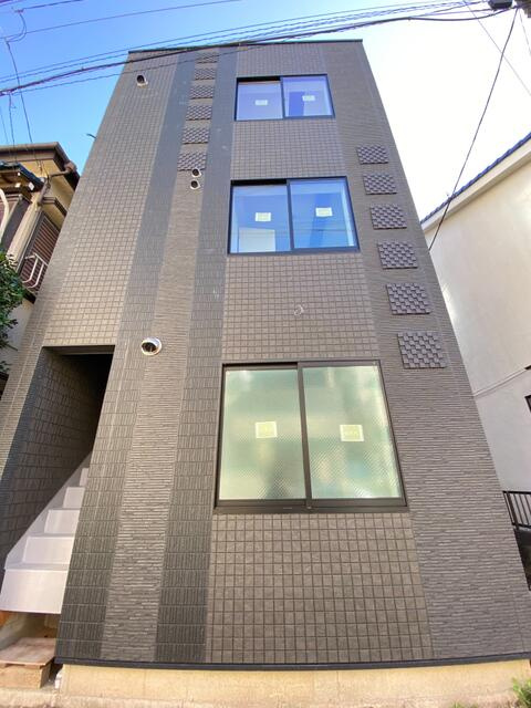 ファーストシーン新小岩レジーナのエントランス