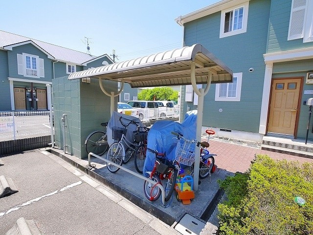 プレーヌ古城のその他共用部分|駐輪場です