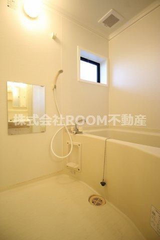 ジェネスカミムラの浴室|落ち着いた空間のお風呂です