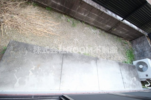 ジェネスカミムラのバルコニー|バルコニーからの眺めを楽しみながら食事をしませんか