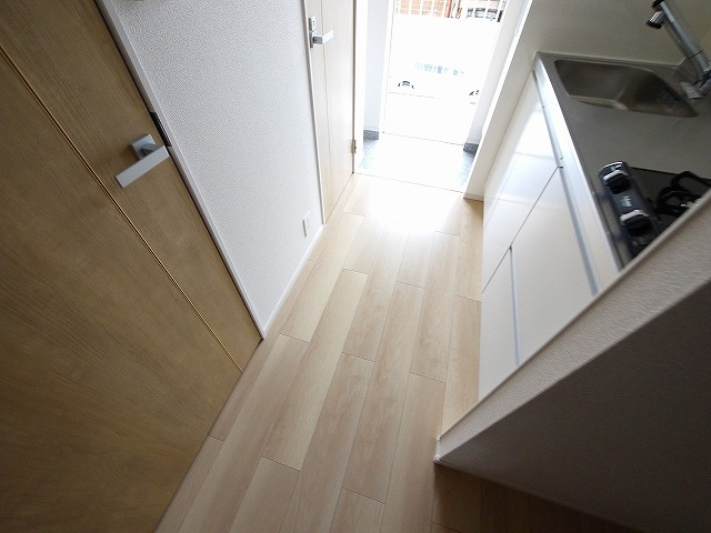 メゾンド・ローズのキッチン|キッチン前