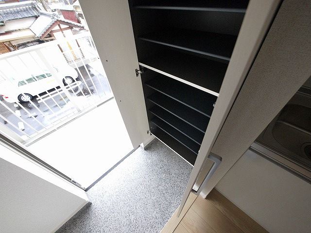 メゾンド・ローズの収納|たっぷりとした収納スペースです