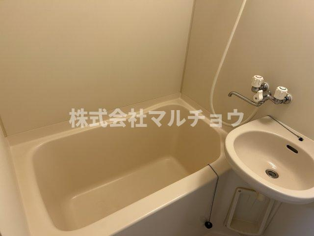恵ハイツの浴室|コンパクトで使いやすいお風呂です