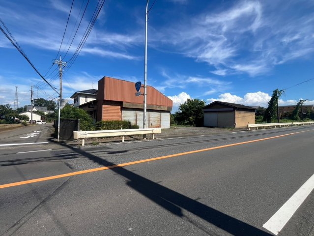 日高市田木　建築条件なし売地・資材置場用地　JR川越線『武蔵高萩駅』徒歩38分の前面道路含む現地写真