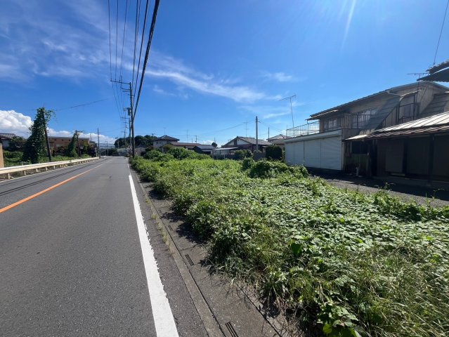 日高市田木　建築条件なし売地・資材置場用地　JR川越線『武蔵高萩駅』徒歩38分の前面道路含む現地写真