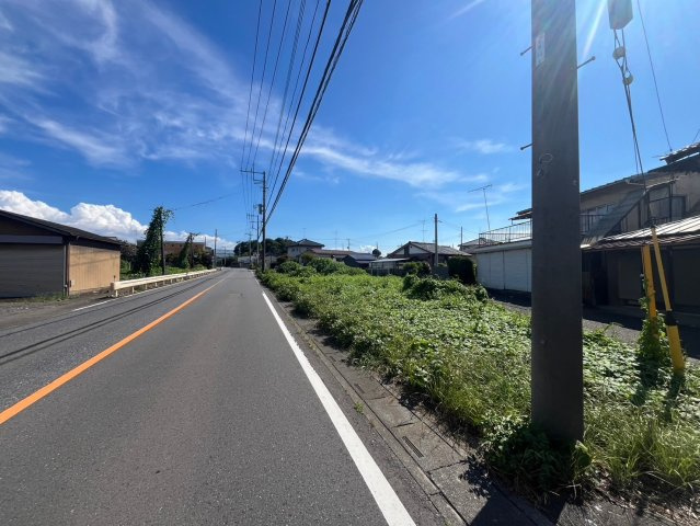日高市田木　建築条件なし売地・資材置場用地　JR川越線『武蔵高萩駅』徒歩38分の前面道路含む現地写真