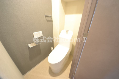 【トイレ】 | GRAN PASEO心斎橋EAST | コンパクトで使いやすいトイレです
