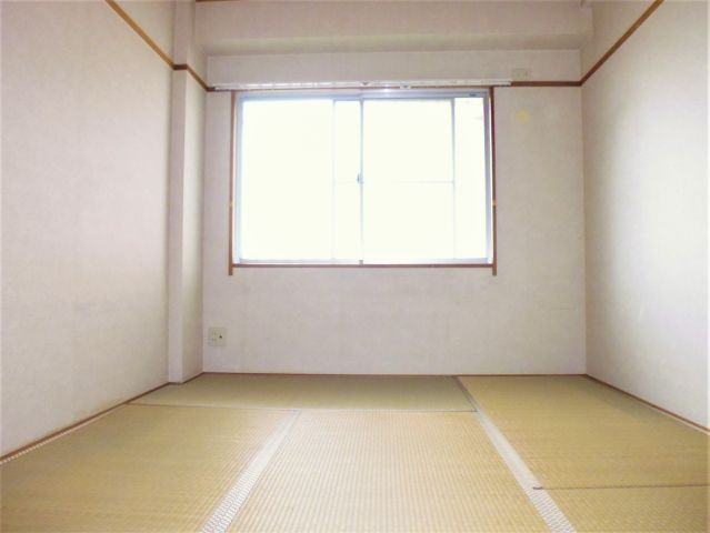 ポコアポコ住吉メゾンの和室