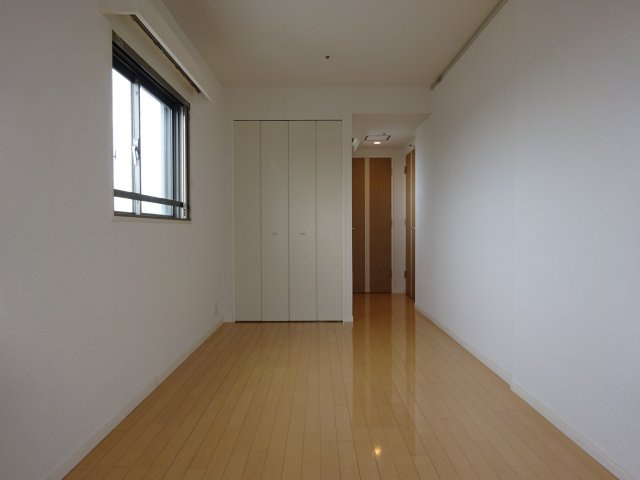 スカイグランデ京成小岩の洋室