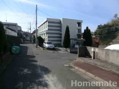 【エントランス】 | レオパレスカメリア六番館