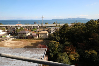 【展望】 | ベランダからの眺望、撮影時外壁工事のための足場があります。