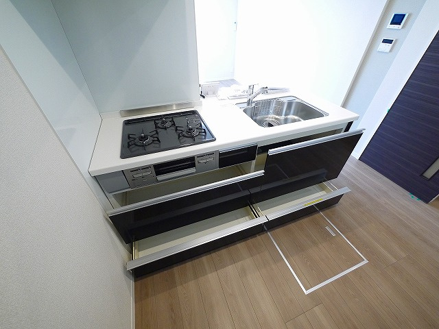 シャーメゾン　エクセルのキッチン|コンパクトなキッチンで掃除もラクラク