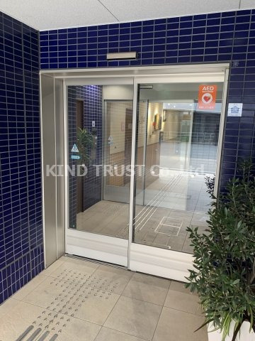 ひふみ苑天満橋のエントランス