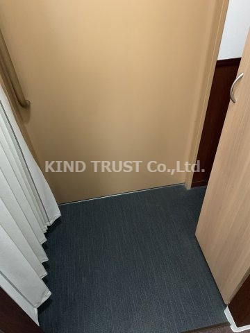 ひふみ苑天満橋の玄関