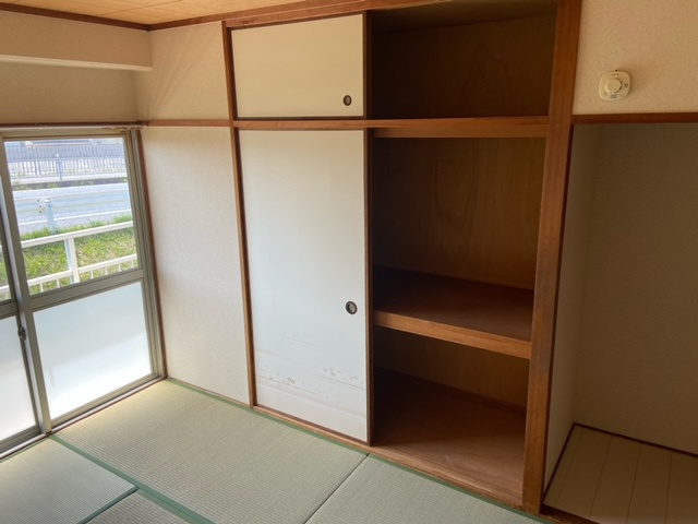 土山ヤングコーポの収納