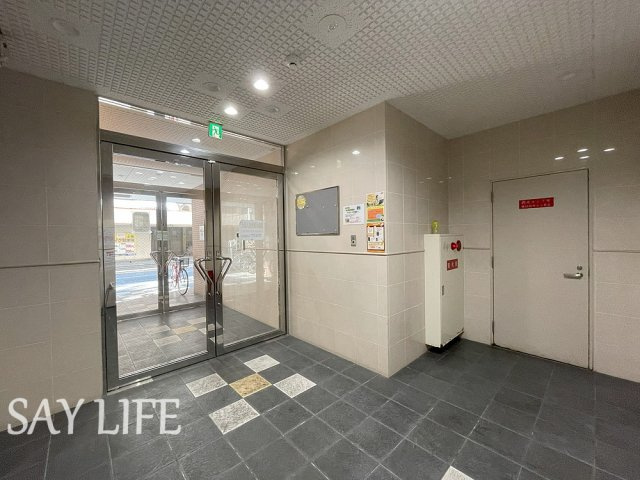 M'プラザ布施駅前のロビー