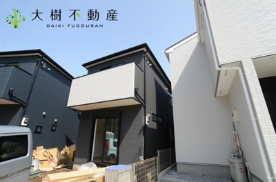 【外観】 | 海老名市国分南2丁目　新築戸建て　 全２棟　【仲介手数料無料】 | □■当社なら諸費用を最大限削減できます■□
※令和4年3月下旬現在の現地