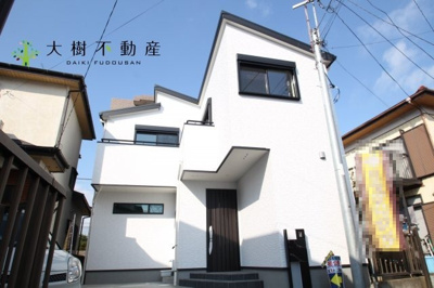 【外観】 | 海老名市社家　新築戸建て　全1棟　【仲介手数料無料】 | 白を基調とした明るい雰囲気の外観