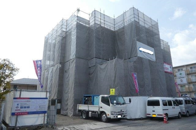 総社市中央３丁目の賃貸マンションの外観|建築現場