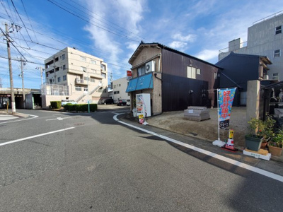 【前面道路含む現地写真】 | 天白区中砂町　全１棟　１号棟＜仲介手数料無料＞八事東小・御幸山中　新築一戸建て | 11月8日撮影
マックスバリュde住まい相談にお任せ下さい。