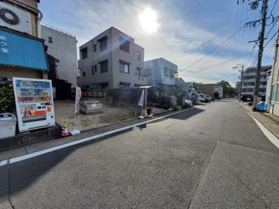 【前面道路含む現地写真】 | 天白区中砂町　全１棟　１号棟＜仲介手数料無料＞八事東小・御幸山中　新築一戸建て | 11月8日撮影
マックスバリュde住まい相談にお任せ下さい。