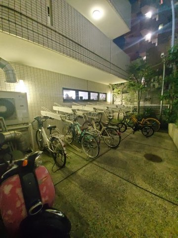 フロント新代田のその他共用部分|駐輪場