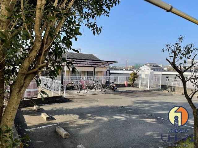 グランドールＹＵＮＯＳＯの駐車場|駐車場に車を止められます