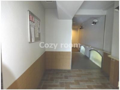 【ロビー】 | ヴェリテ江坂 | 落ち着いたロビーです