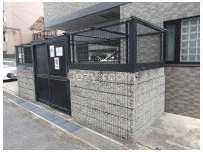 【その他共用部分】 | ヴェリテ江坂 | 敷地内ゴミ置き場です。