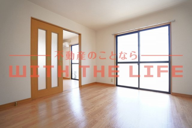 アネックス安武【10,000円キャッシュバック対象物件】の居間・リビング|使いやすいリビングです