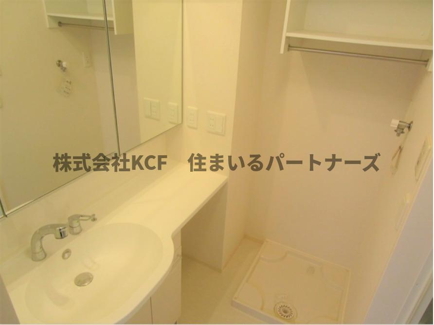レスピラールⅠの洗面所|ゆったりとスペースのある洗面所