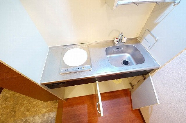 メゾンK’sのキッチン|お料理しやすいキッチンです