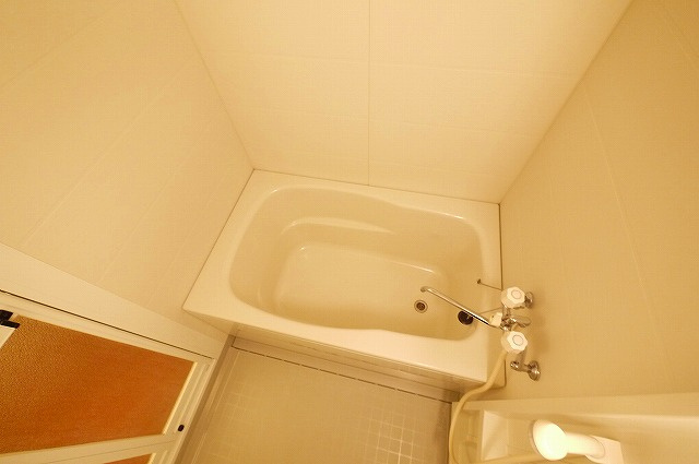 メゾンK’sの浴室|ゆったり過ごせるお風呂です