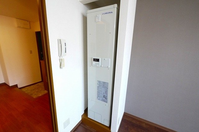 メゾンK’sの設備|電気温水器となります。