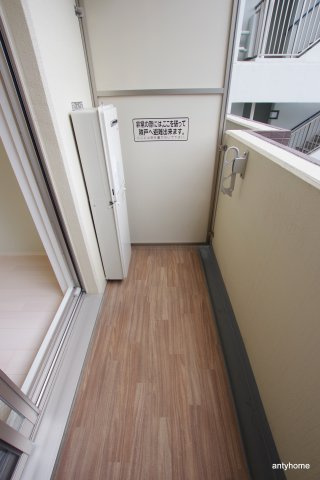 ウエンズ大阪城北　仲介手数料無料のバルコニー