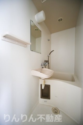 【浴室】 | 山城ロイヤルハイツ | ゆったり過ごせるお風呂です