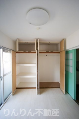 【収納】 | 山城ロイヤルハイツ | 便利な収納スペースです