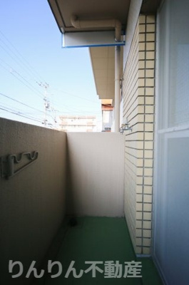 【バルコニー】 | 山城ロイヤルハイツ | お洗濯にも便利なバルコニー付き