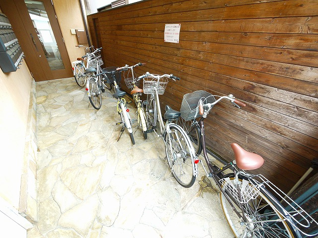 メゾンK’sのその他共用部分|駐輪場です