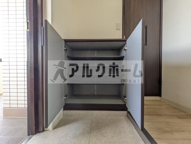 アメニティハイツの玄関