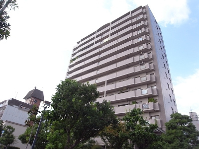 【外観】 | コスモ鶴見緑地2番館 | ◎大阪メトロ今里筋線『新森古市』駅徒歩8分！！
◎バルコニーから鶴見緑地公園が望めます♪
◎小中学校が近くお子様の通学が安心♪